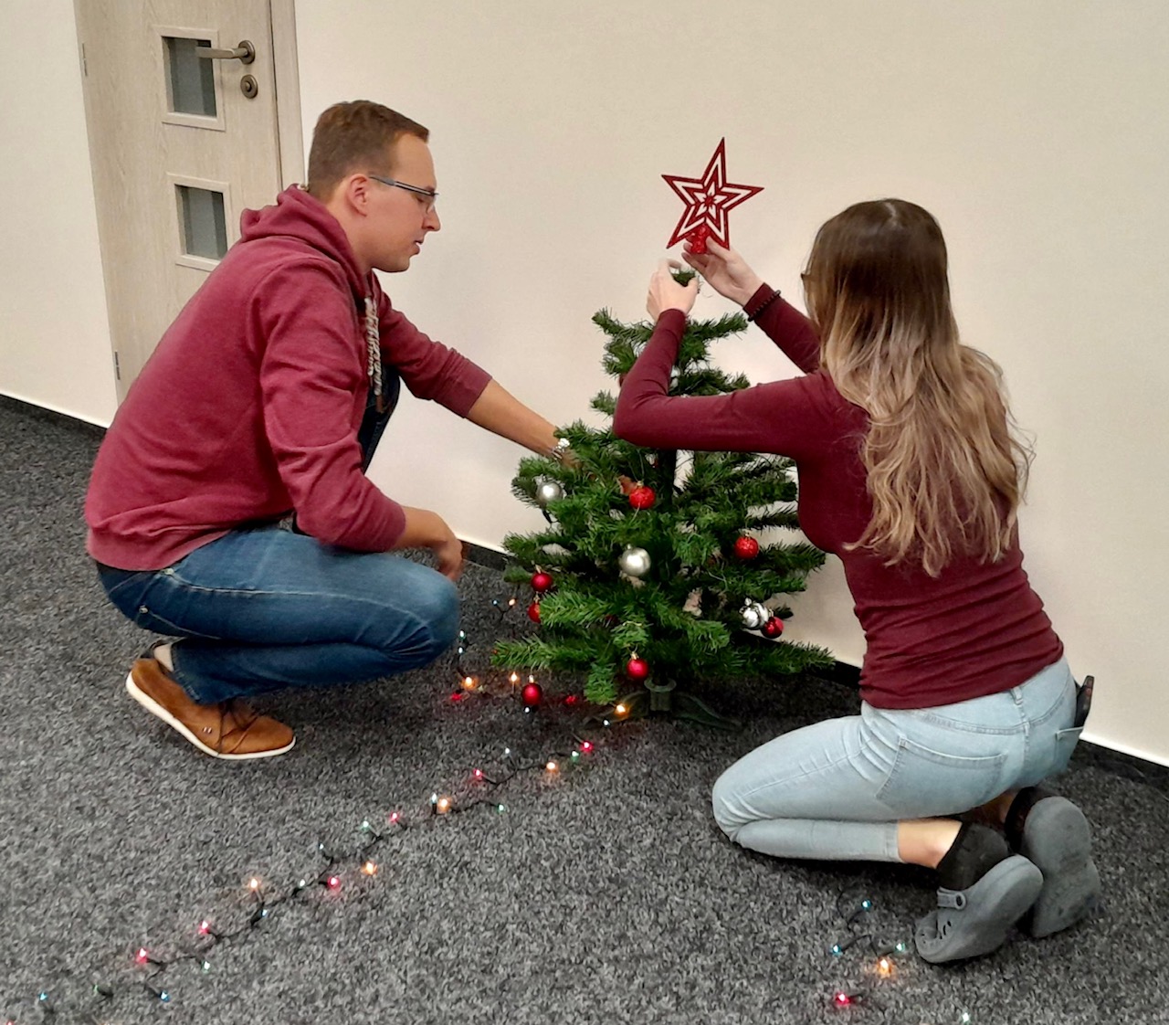 Vánoční výzdoba je u nás v plném proudu